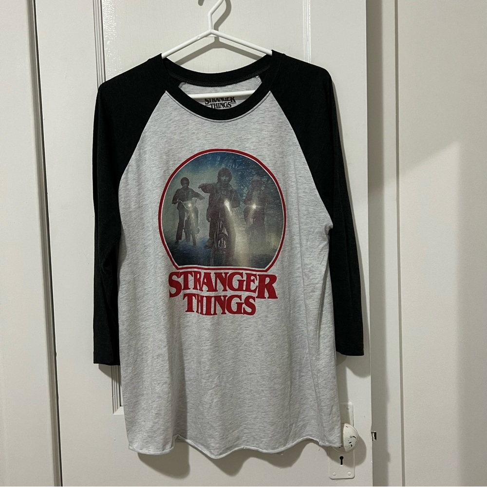 3/$30 ✨ Stranger Things Vintage Style Raglan